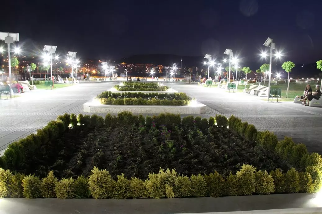 iluminacion zonas publicas Construcción de plazas en Mallorca